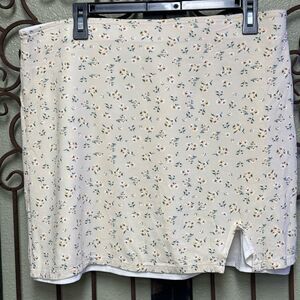 No Boundaries floral stretchy waist double layer mini skirt
